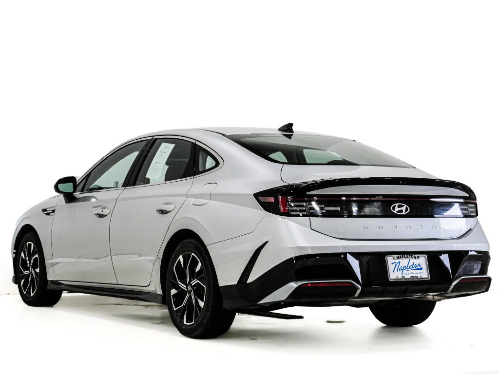 Used 2025 Hyundai Sonata SEL FWD image 8