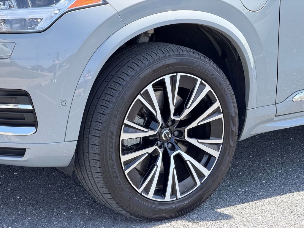 Used 2025 Volvo XC90 T8 Plus w/ Protection Package Premier AWD/4WD image 9