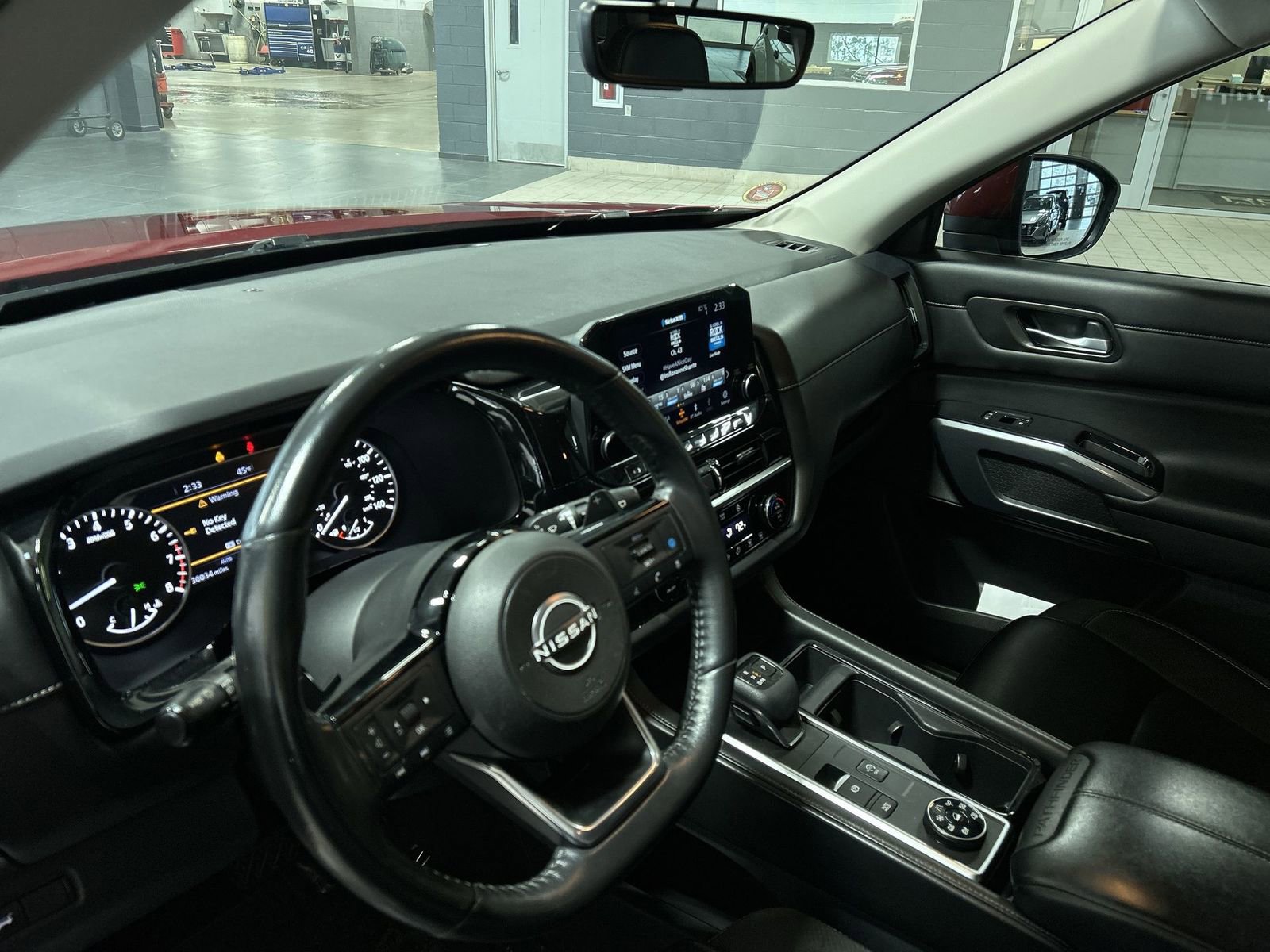 Certified 2023 Nissan Pathfinder SL image 2