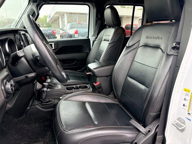 Used 2019 Jeep Wrangler Unlimited Sahara w/ Cold Weather Group AWD/4WD image 17