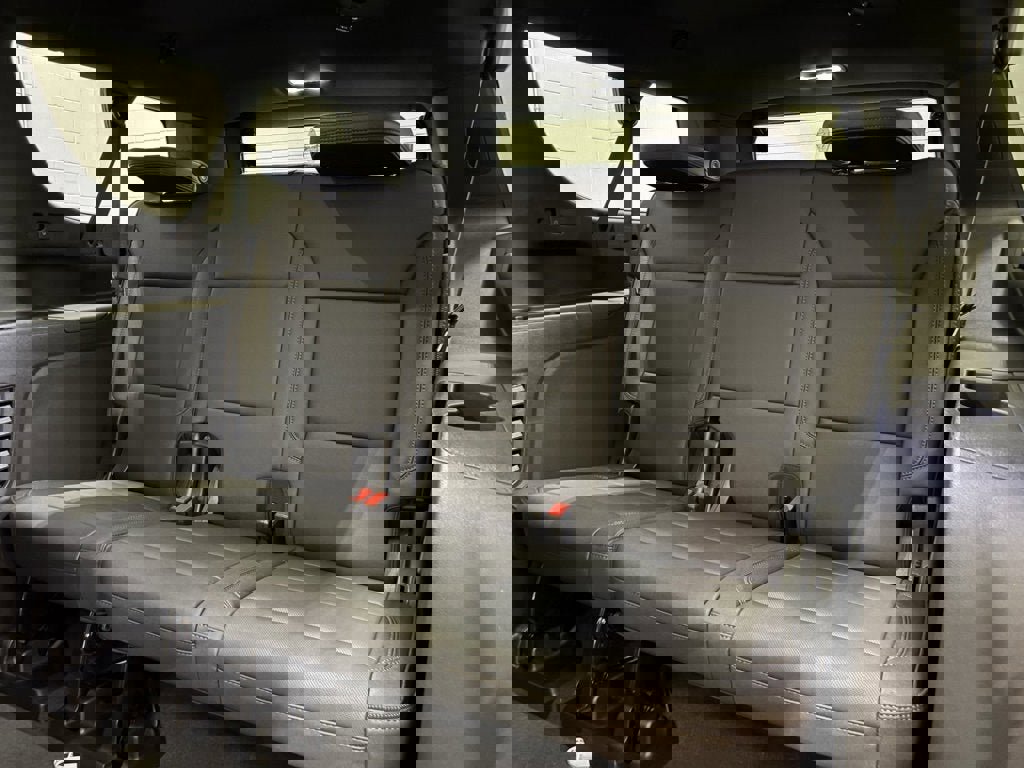 New 2026 Chevrolet Suburban High Country image 31