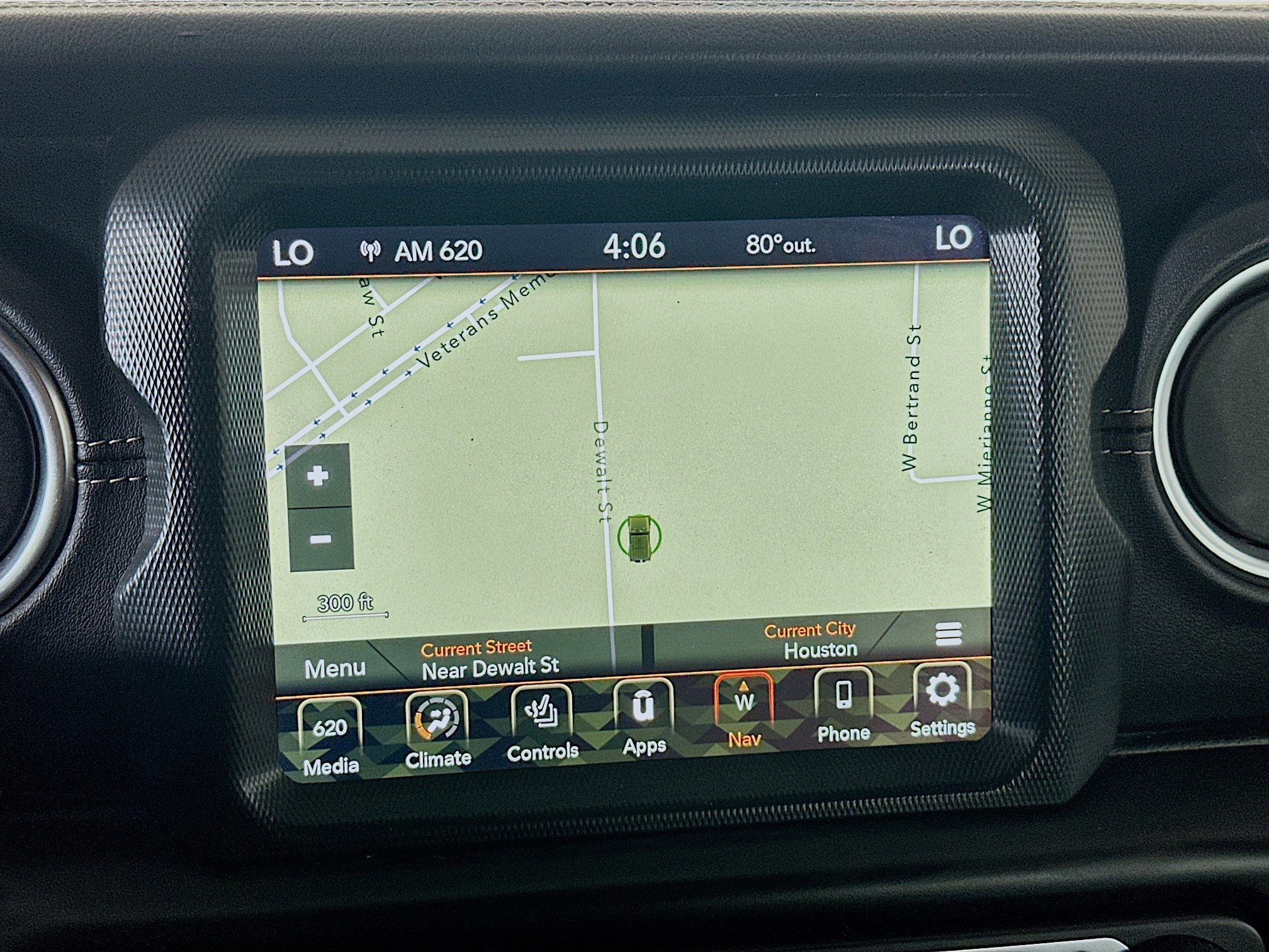 Used 2022 Jeep Wrangler Sahara w/ Cold Weather Group image 22