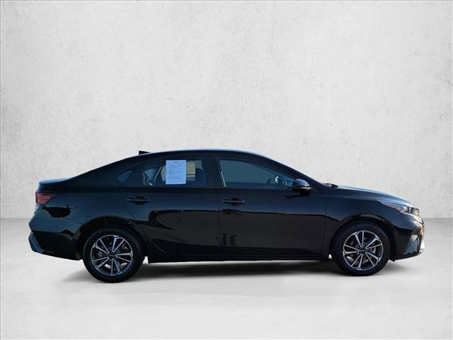 Used 2023 Kia Forte LXS image 4
