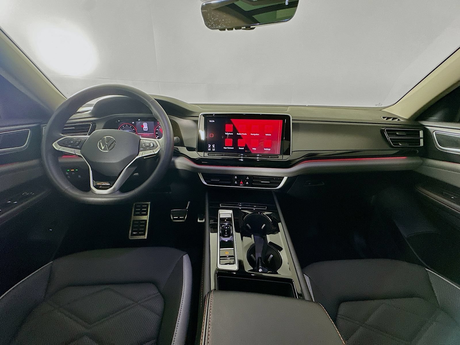 Certified 2024 Volkswagen Atlas Peak Edition SEL AWD/4WD image 15