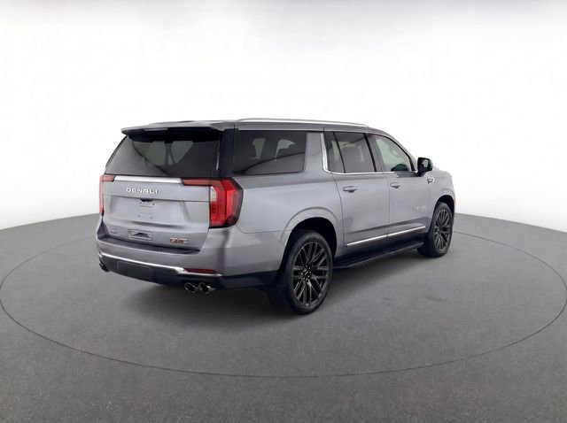 Used 2025 GMC Yukon XL Denali AWD/4WD image 4