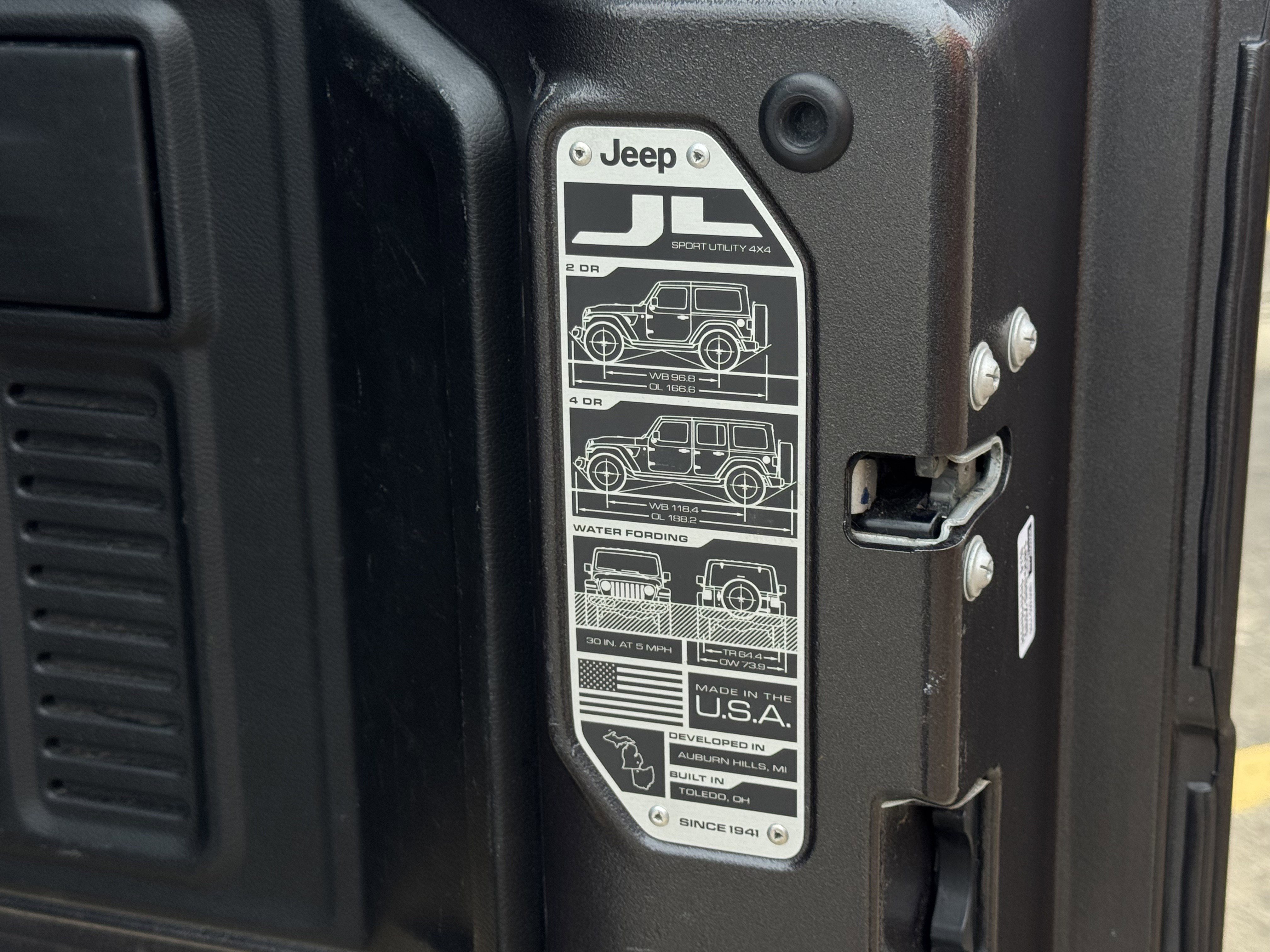 Used 2021 Jeep Wrangler Unlimited Rubicon image 9