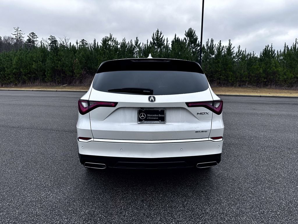 Used 2024 Acura MDX SH-AWD w/ Technology Package image 11