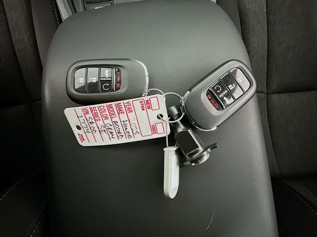 Certified 2025 Honda Accord SE image 33