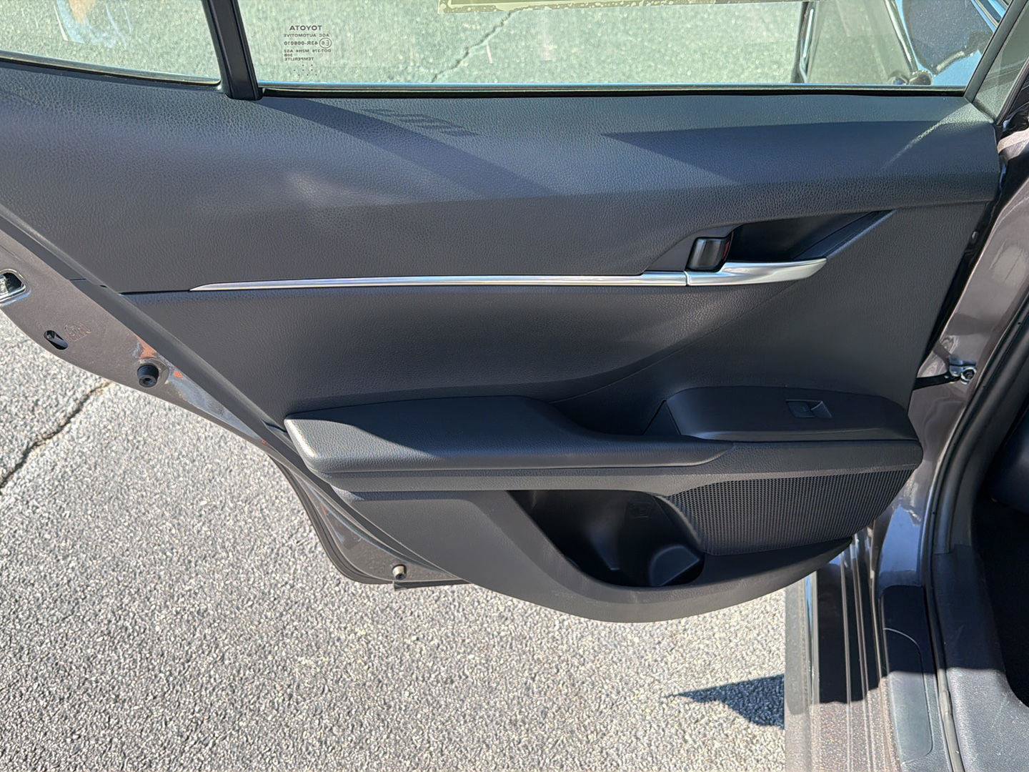Used 2023 Toyota Camry SE FWD image 17