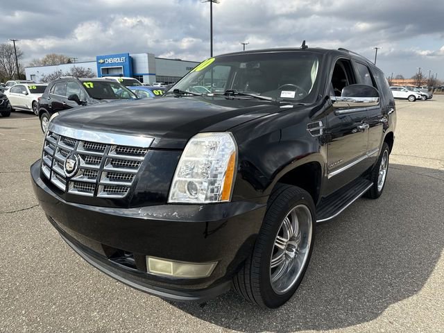 Used 2010 Cadillac Escalade Luxury image 5