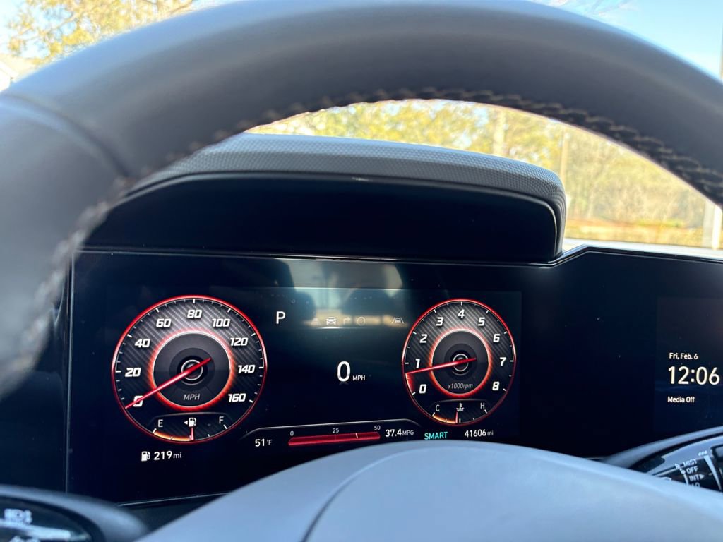 Used 2025 Hyundai Elantra SEL image 14