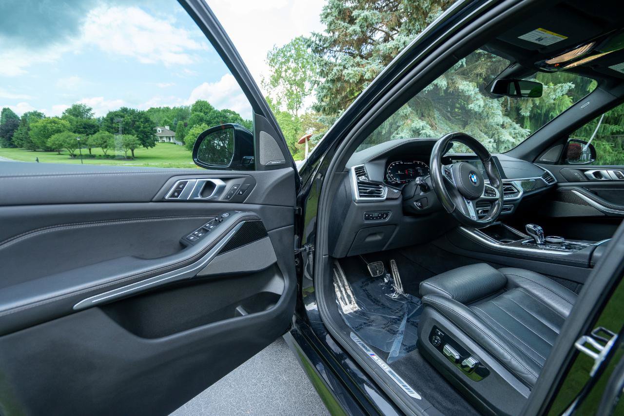 Used 2021 BMW X5 M50i AWD/4WD image 10