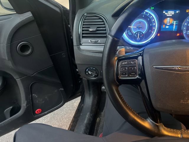 Used 2013 Chrysler 300 S image 28