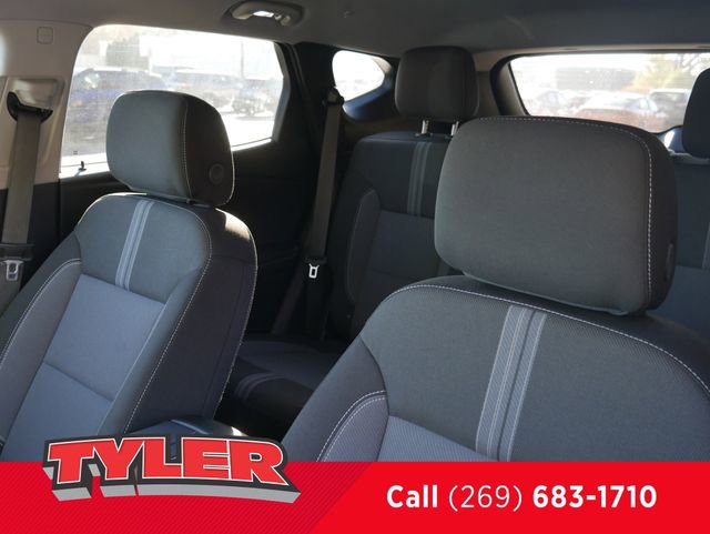 Used 2025 Chevrolet Blazer LT image 39