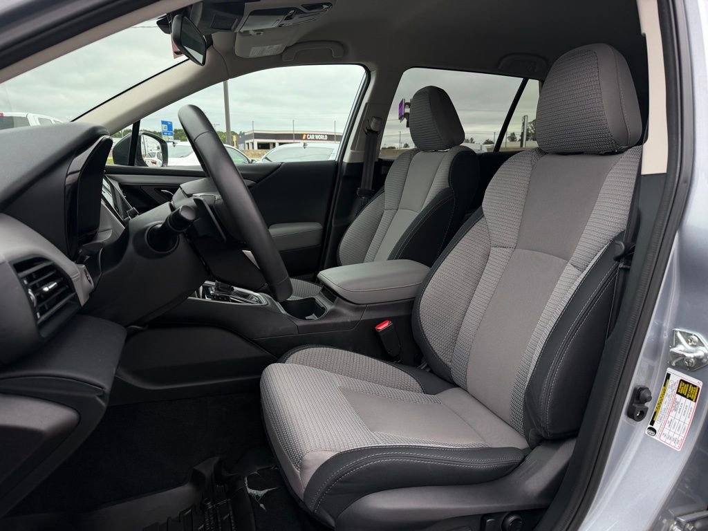 Used 2025 Subaru Outback Premium AWD/4WD image 10