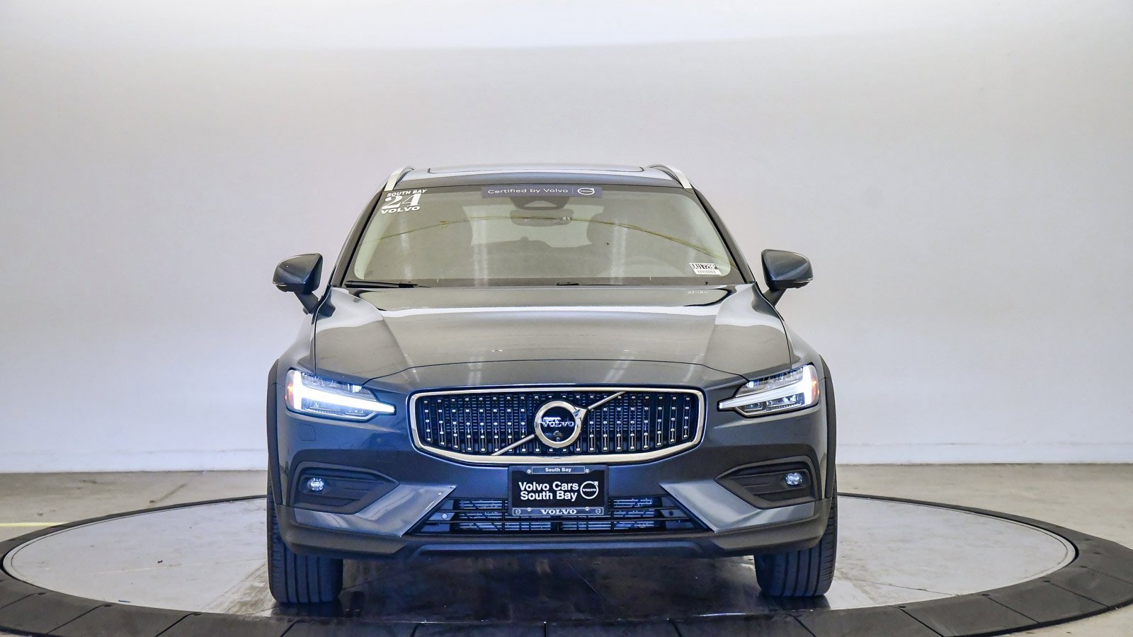 Certified 2024 Volvo V60 B5 Cross Country Plus image 7