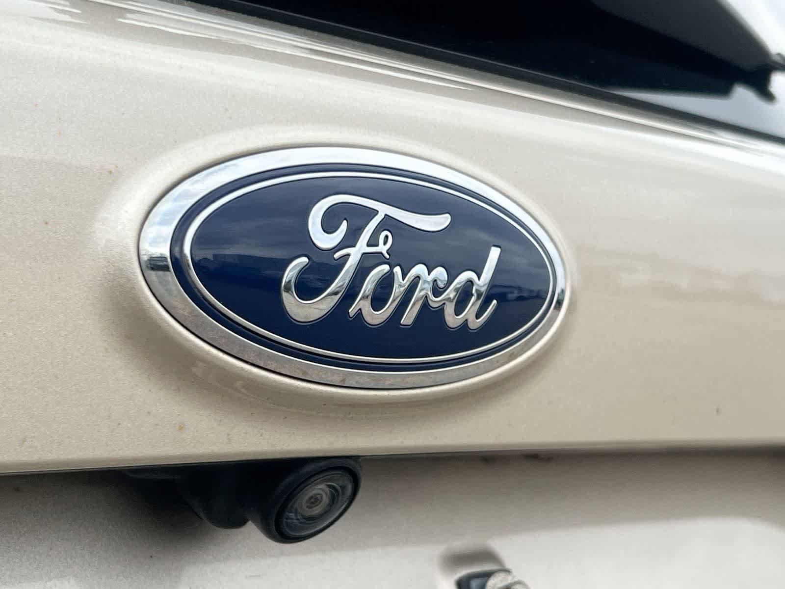 Used 2018 Ford Escape Titanium AWD/4WD image 12