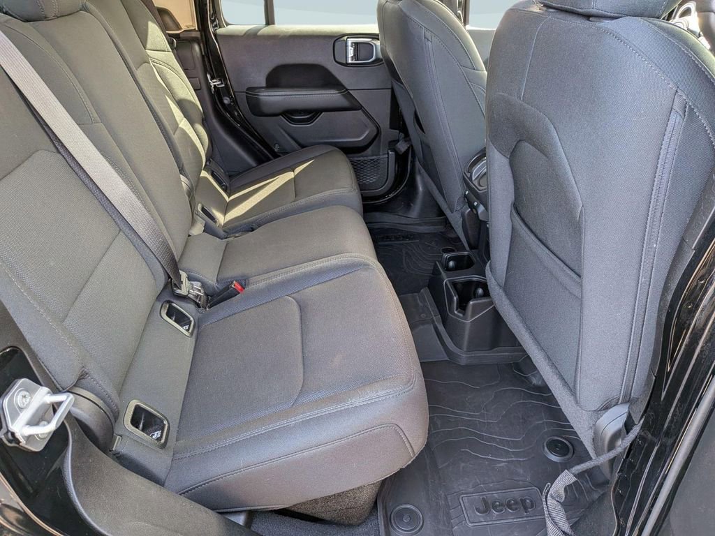 Used 2022 Jeep Gladiator Overland w/ LED Lighting Group image 6