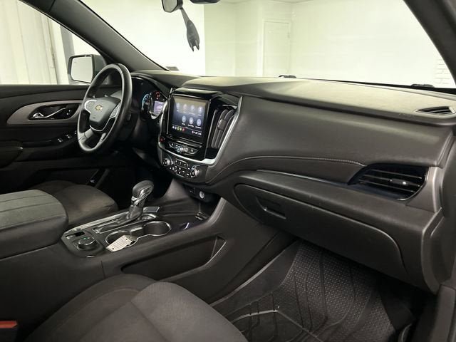 Certified 2023 Chevrolet Traverse LT FWD image 28