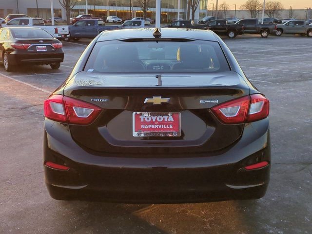 Used 2018 Chevrolet Cruze Premier image 6