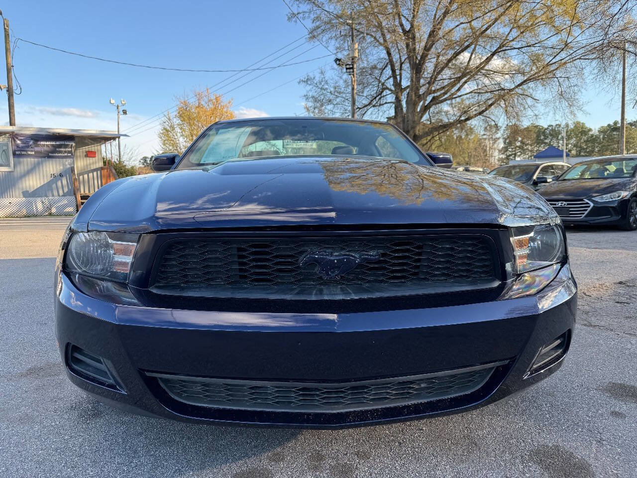 Used 2011 Ford Mustang V6 2dr Fastback image 2