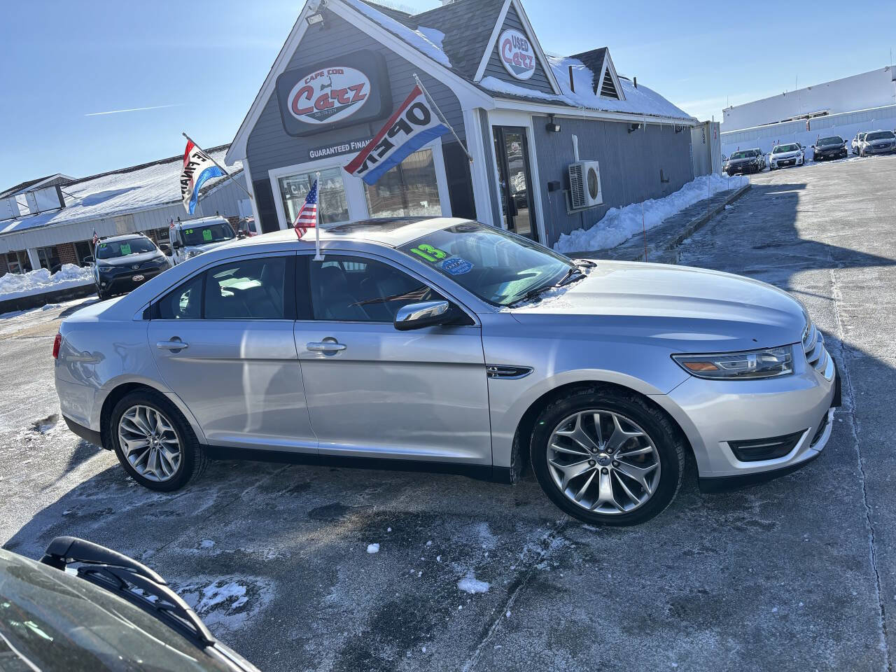 Used 2013 Ford Taurus Limited image 11