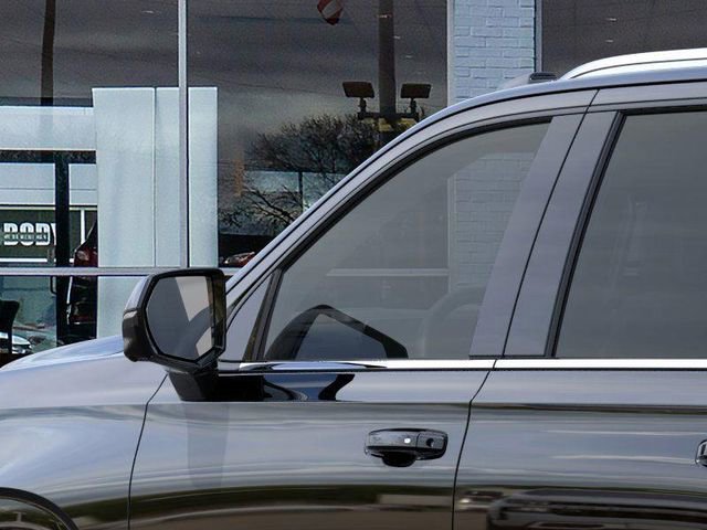 New 2026 Chevrolet Suburban LT image 12