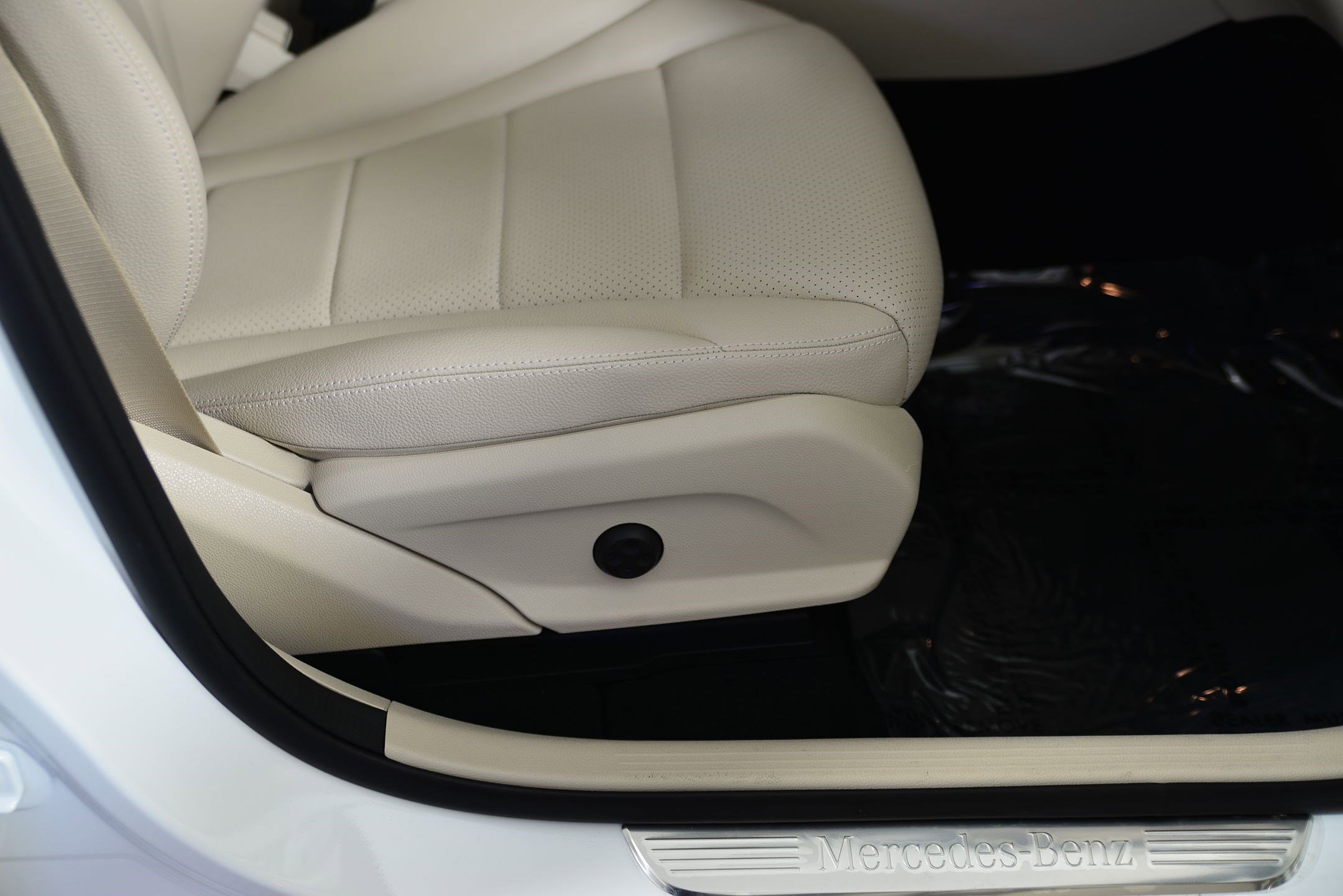 Used 2022 Mercedes-Benz GLC 300 4MATIC image 10