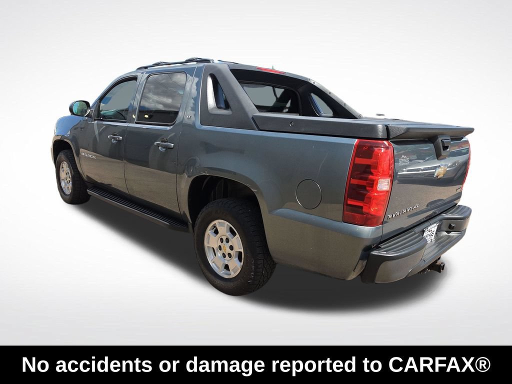 Used 2011 Chevrolet Avalanche LT AWD/4WD image 3