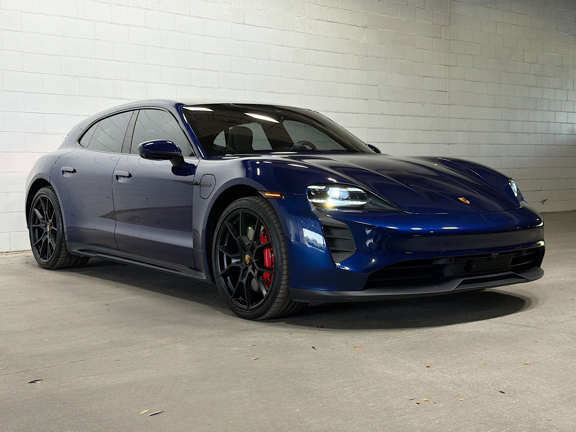 Certified 2023 Porsche Taycan GTS image 6