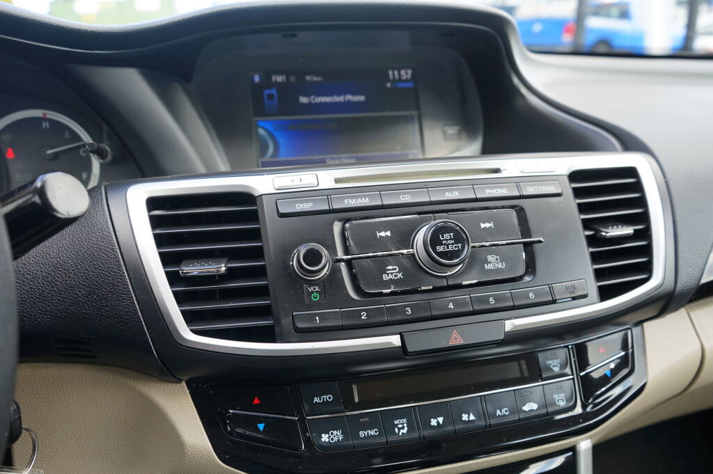 Used 2017 Honda Accord LX image 16