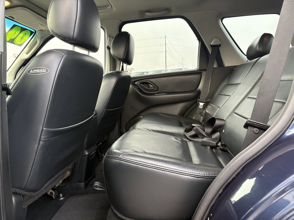 Used 2004 Ford Escape Limited image 30