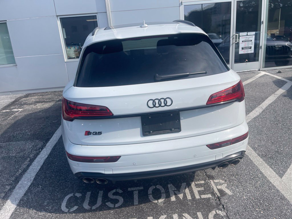 Used 2024 Audi SQ5 Prestige w/ Prestige Package AWD/4WD image 4