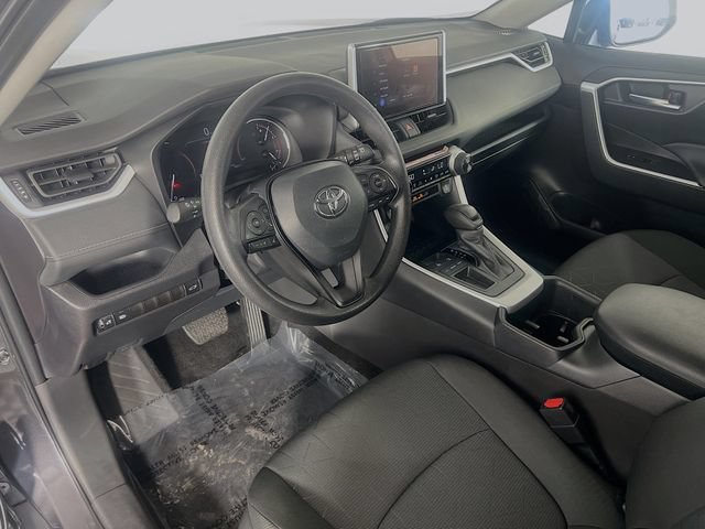 Used 2025 Toyota RAV4 XLE w/ Convenience Package FWD image 11