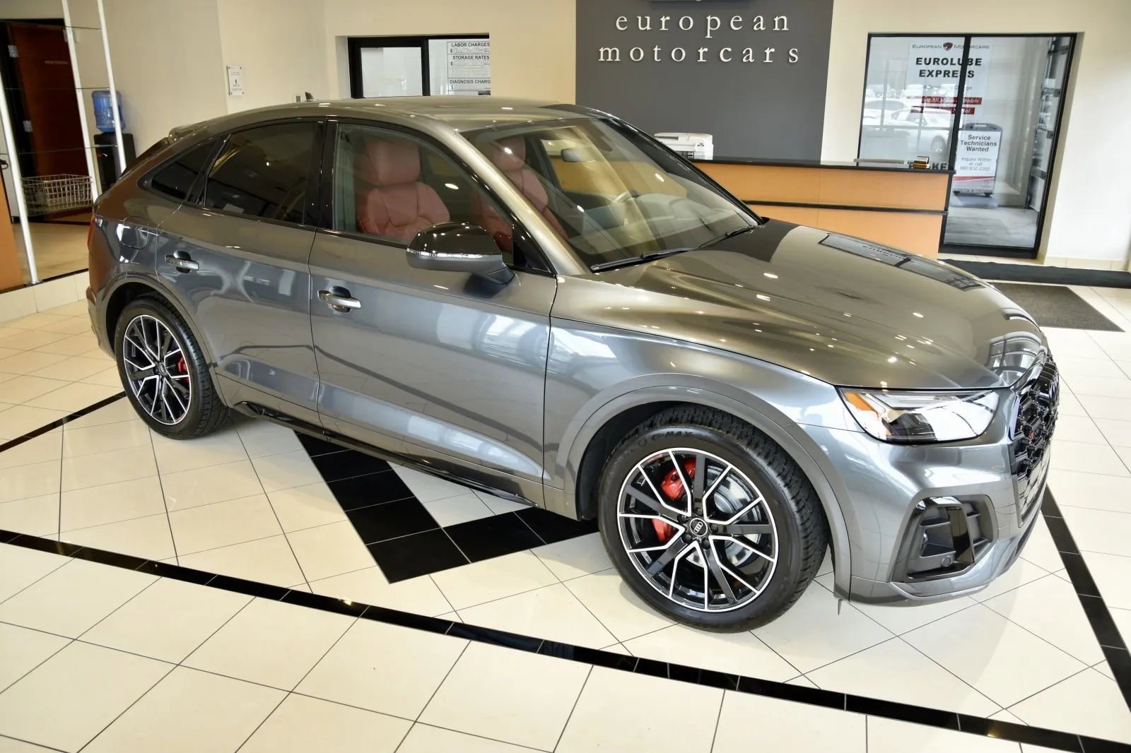 Used 2024 Audi SQ5 Premium Plus w/ S Sport Package AWD/4WD image 7