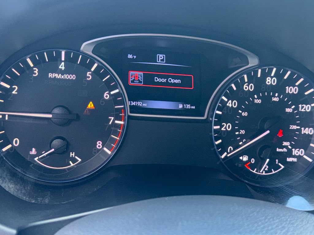Used 2017 Nissan Altima 2.5 SR w/ Midnight Edition Package FWD image 15