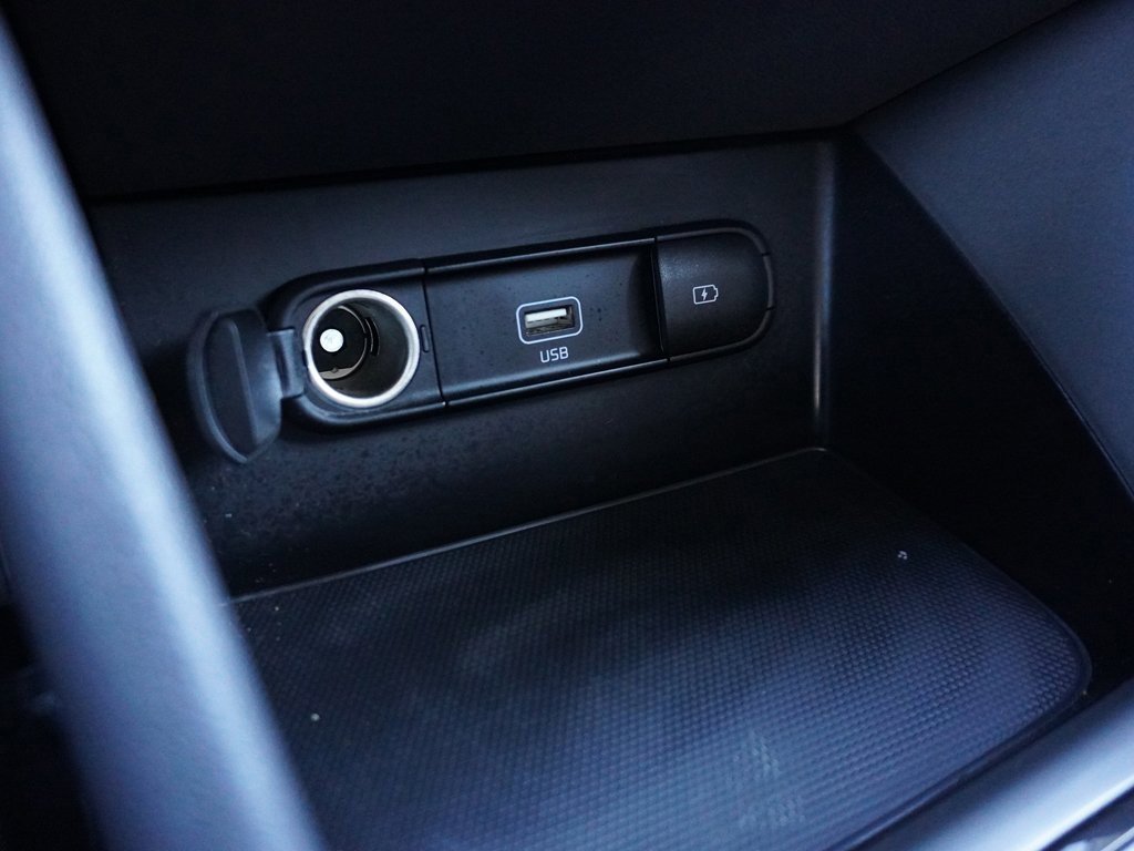 Used 2022 Kia Niro LX image 44