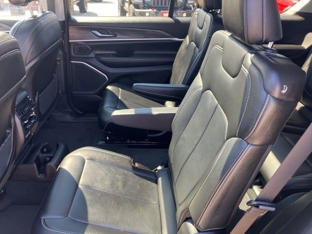 Certified 2023 Jeep Grand Cherokee L Limited AWD/4WD image 23