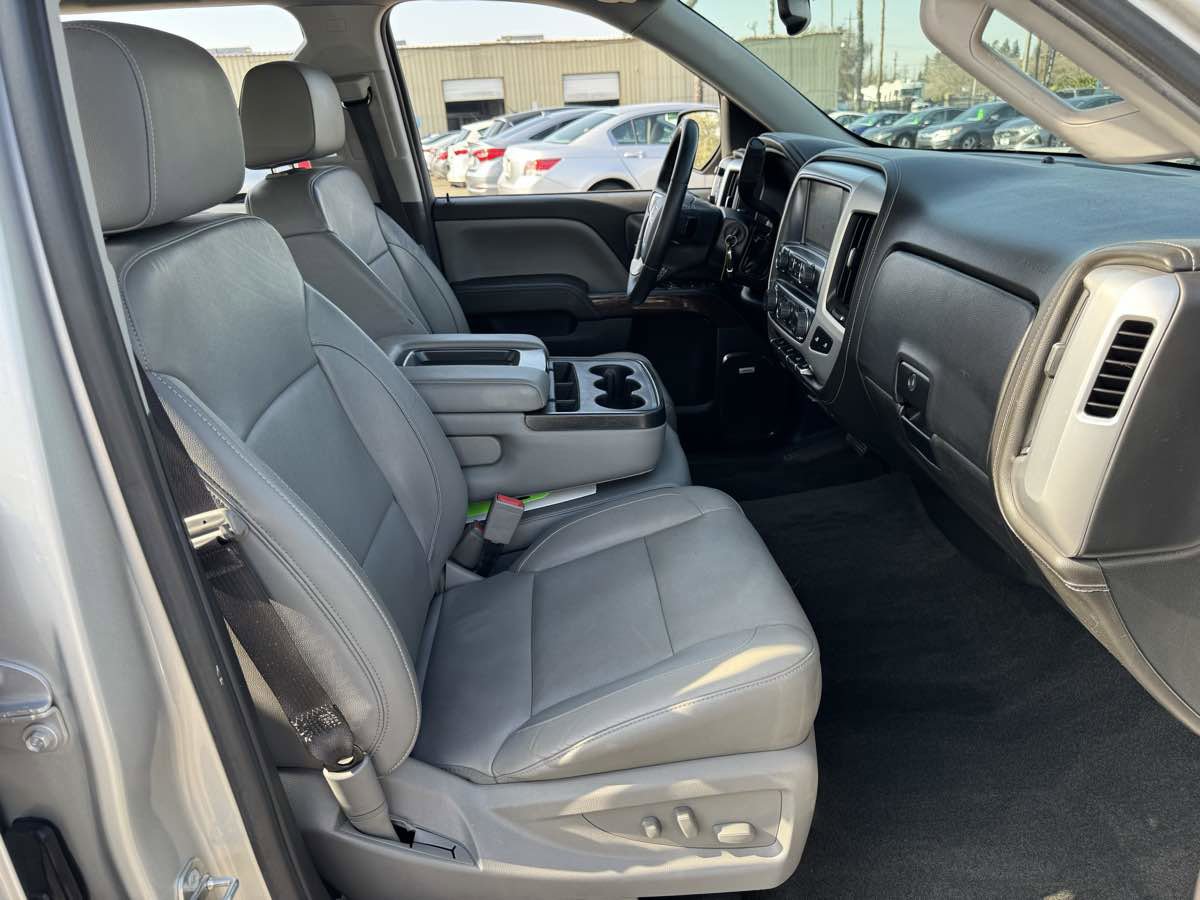 Used 2018 GMC Sierra 1500 SLT w/ SLT Premium Package image 16