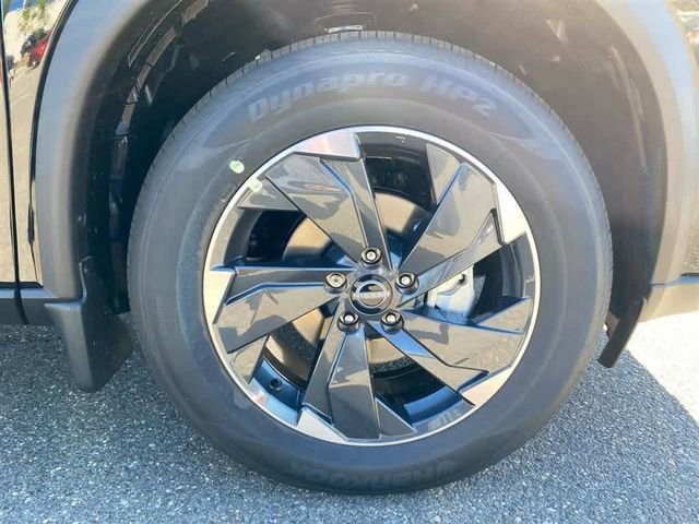 New 2026 Nissan Rogue SV AWD/4WD image 28
