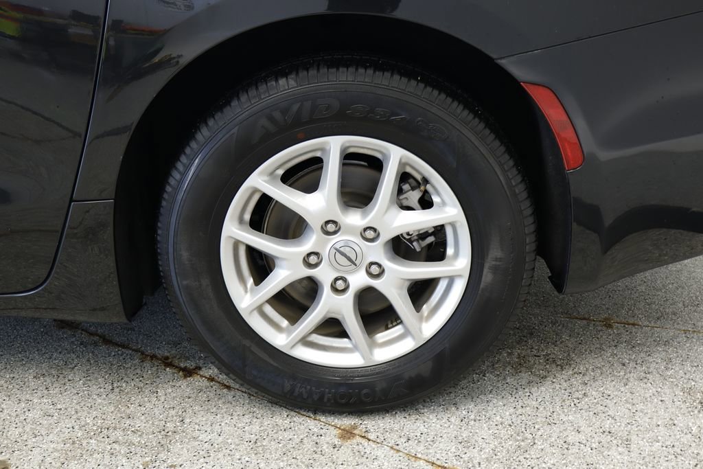 Used 2023 Chrysler Pacifica Touring-L FWD image 16