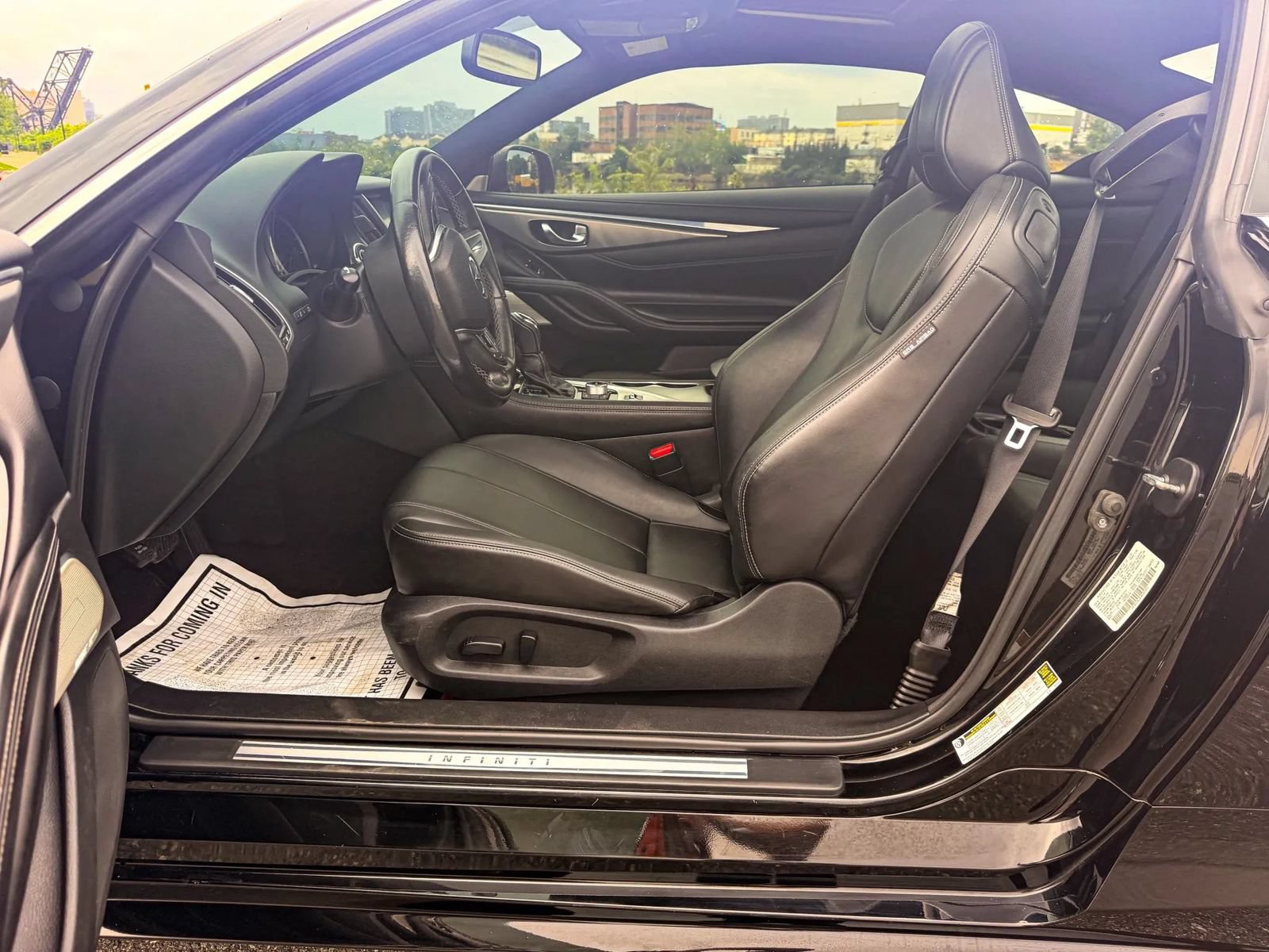 Used 2018 INFINITI Q60 3.0t Luxe AWD/4WD image 13