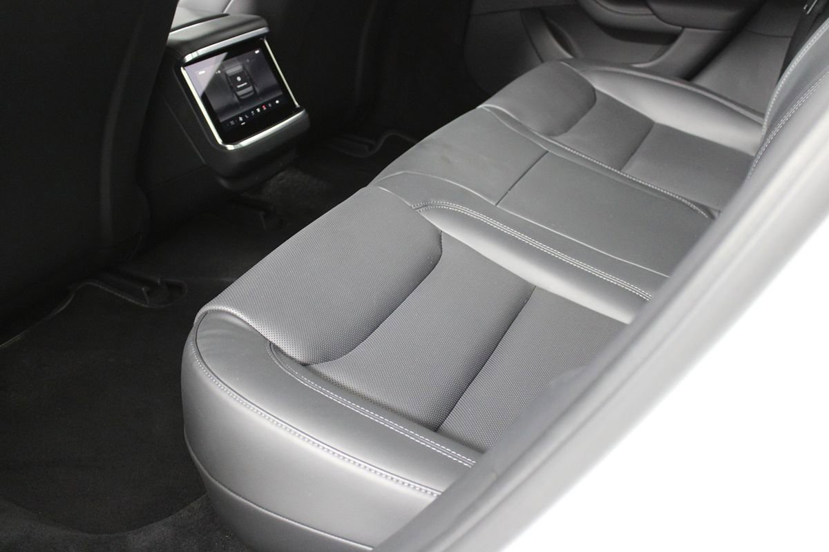 Used 2022 Tesla Model S AWD/4WD image 26