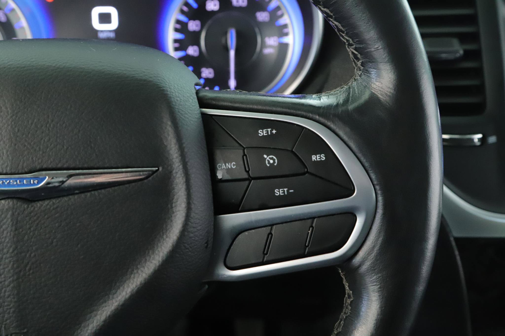 Used 2021 Chrysler 300 Touring L image 10