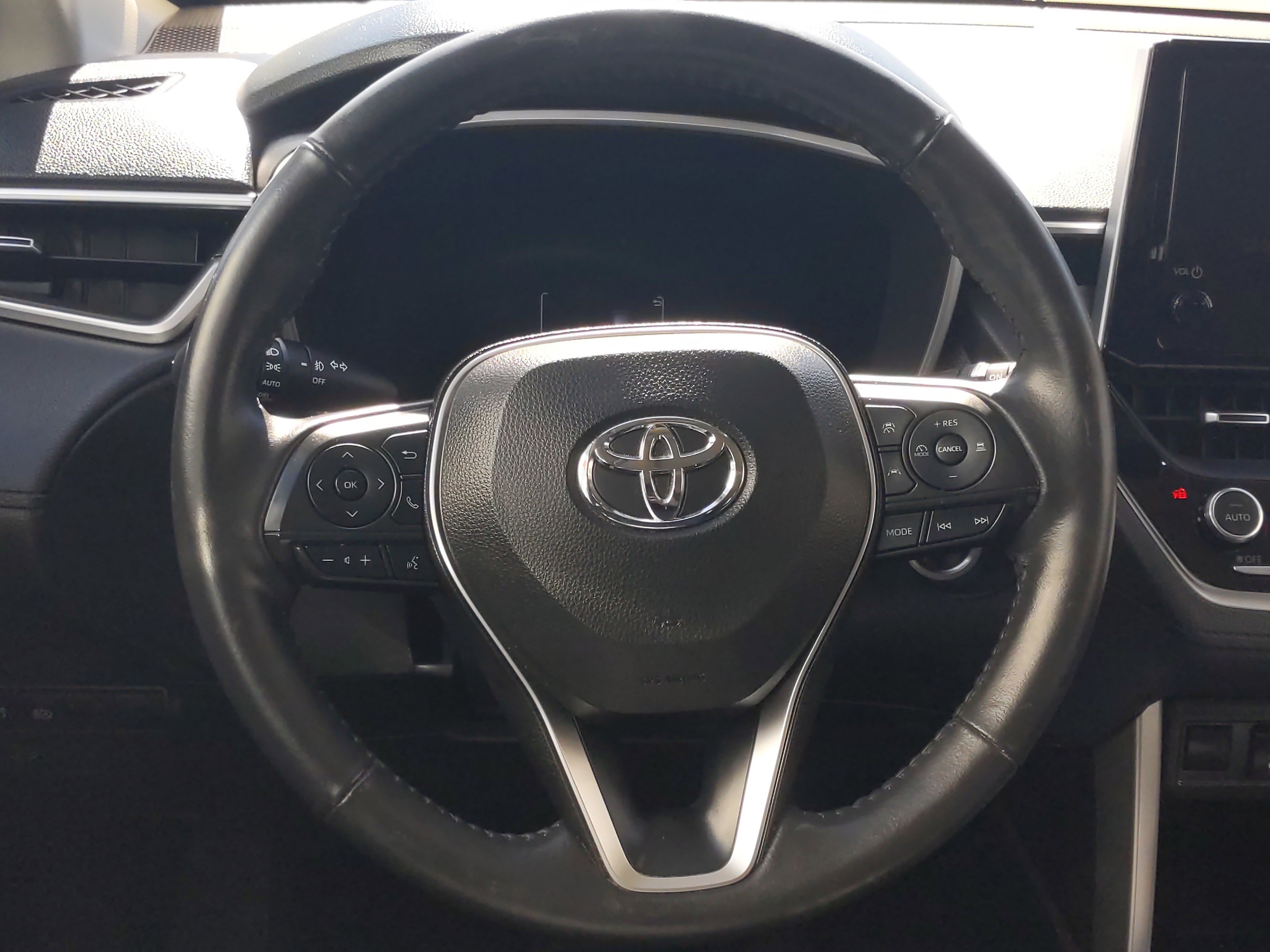 Certified 2023 Toyota Corolla Cross XLE w/ Convenience Package image 17