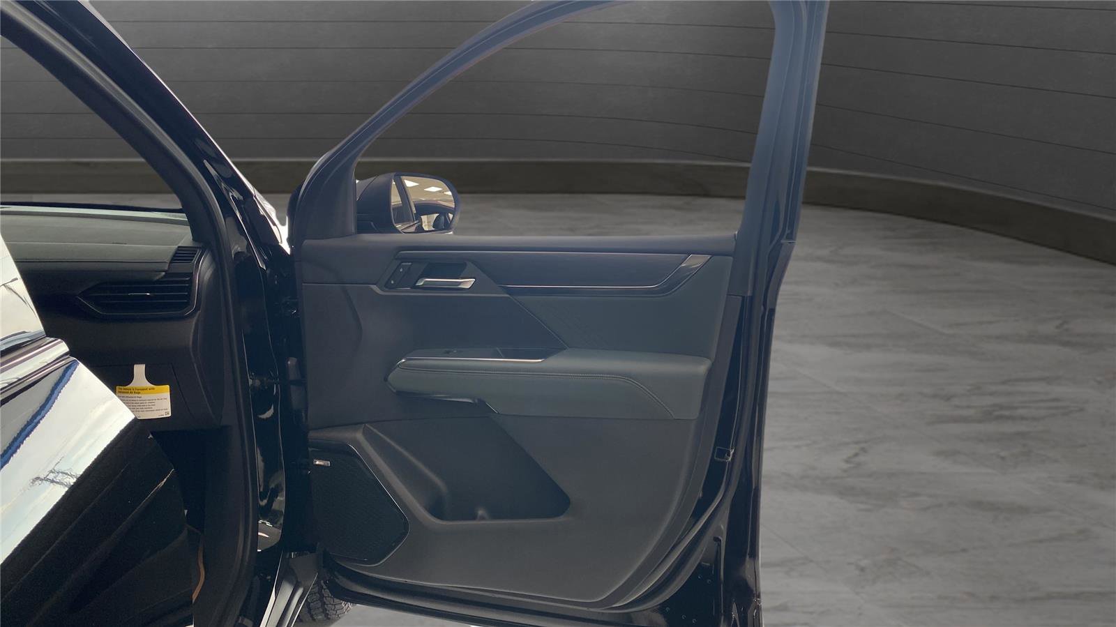 New 2025 GMC Acadia AT4 image 18