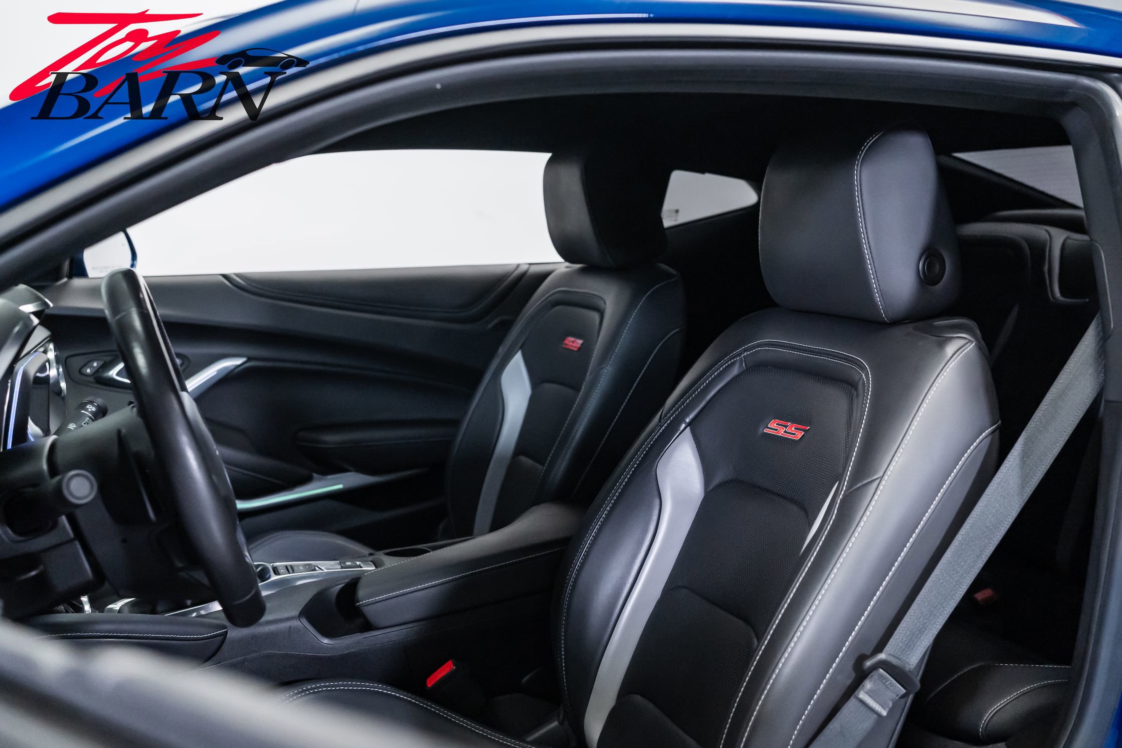 Used 2019 Chevrolet Camaro SS RWD image 24