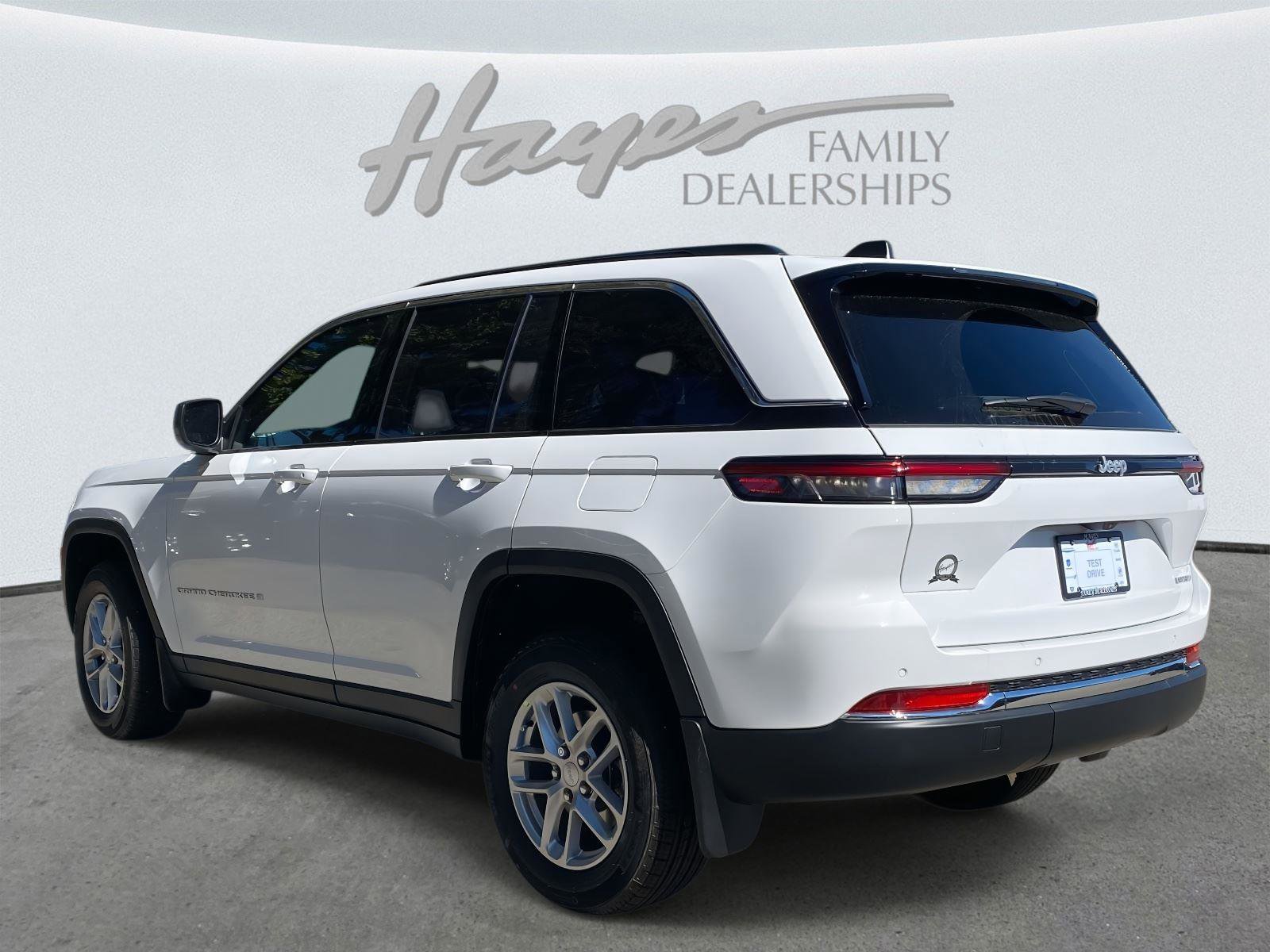 New 2025 Jeep Grand Cherokee Laredo X w/ Luxury Tech Group I image 25
