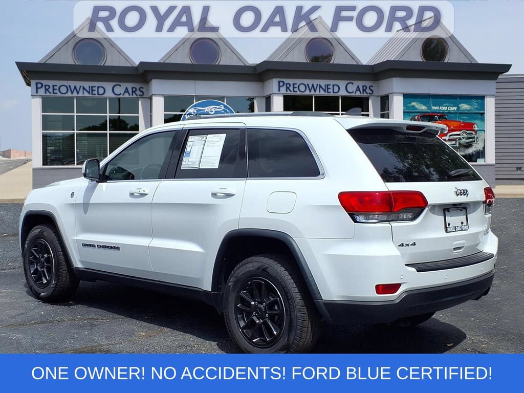 Used 2019 Jeep Grand Cherokee Laredo AWD/4WD image 2