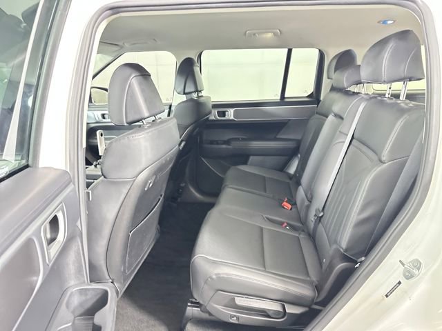 Used 2025 Hyundai Santa Fe SEL FWD image 25